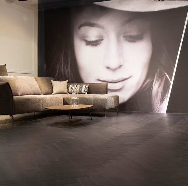 VIKO Stones PVC Visgraat donkere vloer detailhandel