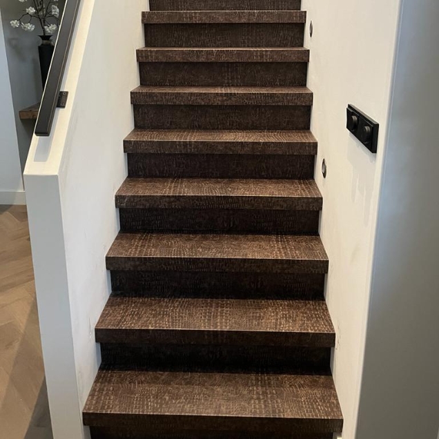 VIKO Stones traprenovatie (1)